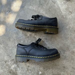Vintage 90s Dr. Marten’s Industrial Low-Top Oxford Boot